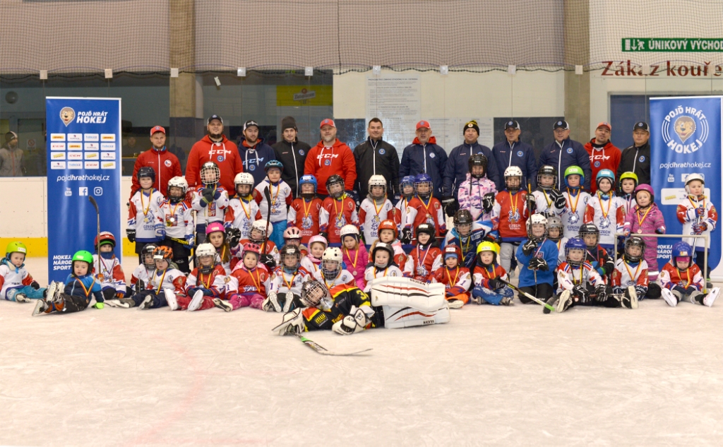 Náborové akce Pojď hrát hokej se v Uherském Ostrohu zúčastnilo téměř padesát dětí